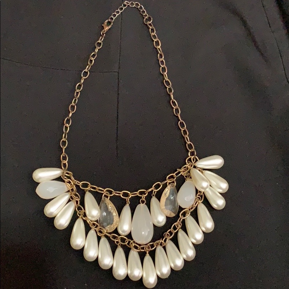 *CLOSET CLEANOUT* Beaded necklace